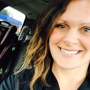 Meet your Posher, Leslie